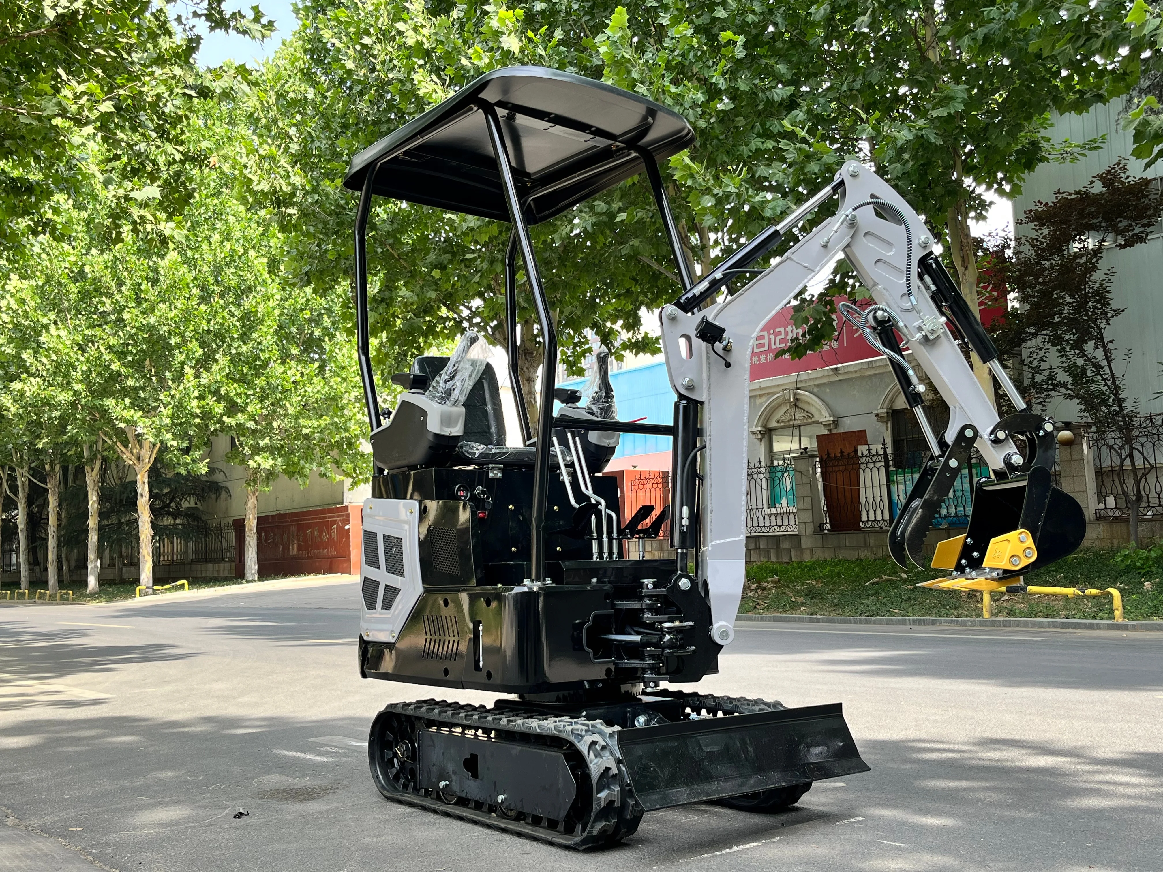 1500 كجم حفارة صغيرة CE اليورو 5 محرك الديزل حفارة مجنزرة الأرض مزرعة استخدام الخنادق حفار صغير 1.5 طن بيع مخصص