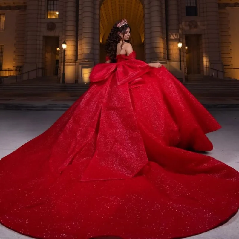 Personalizado brilhante vermelho quinceanera vestidos fora do ombro lantejoulas cristal camadas arco cauda longa vestido 15 quinceanera