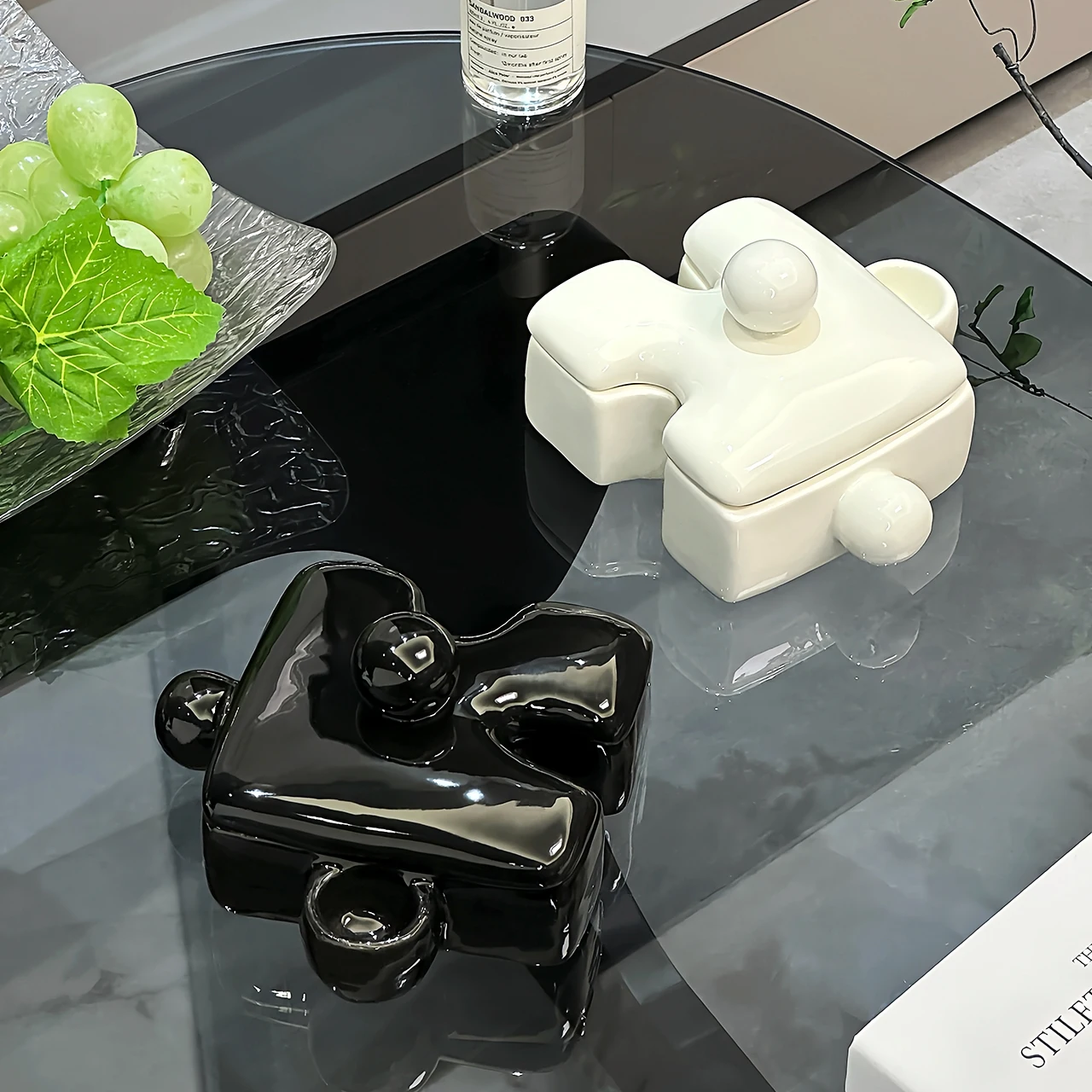 

Creative Irregular Ceramic Ashtray with Lid Anti Fly Ash Personalized Living Room and Household Ashtray Countertop Decoration