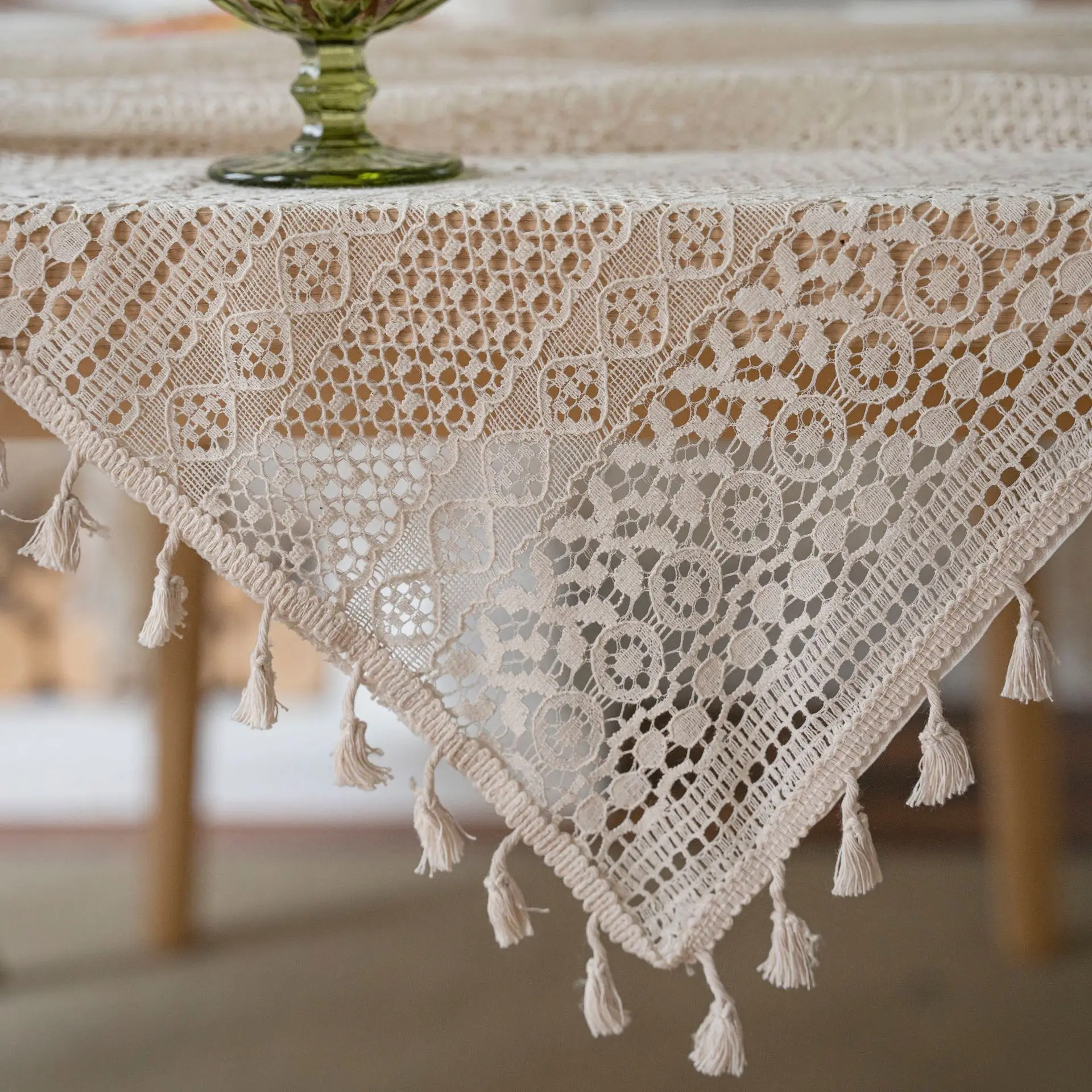 Pastoral Style Lace Table Cloth Tassel Design Vintage Table Cover Dining Room Table Cover Home Decor Solid Classic Tablecloth