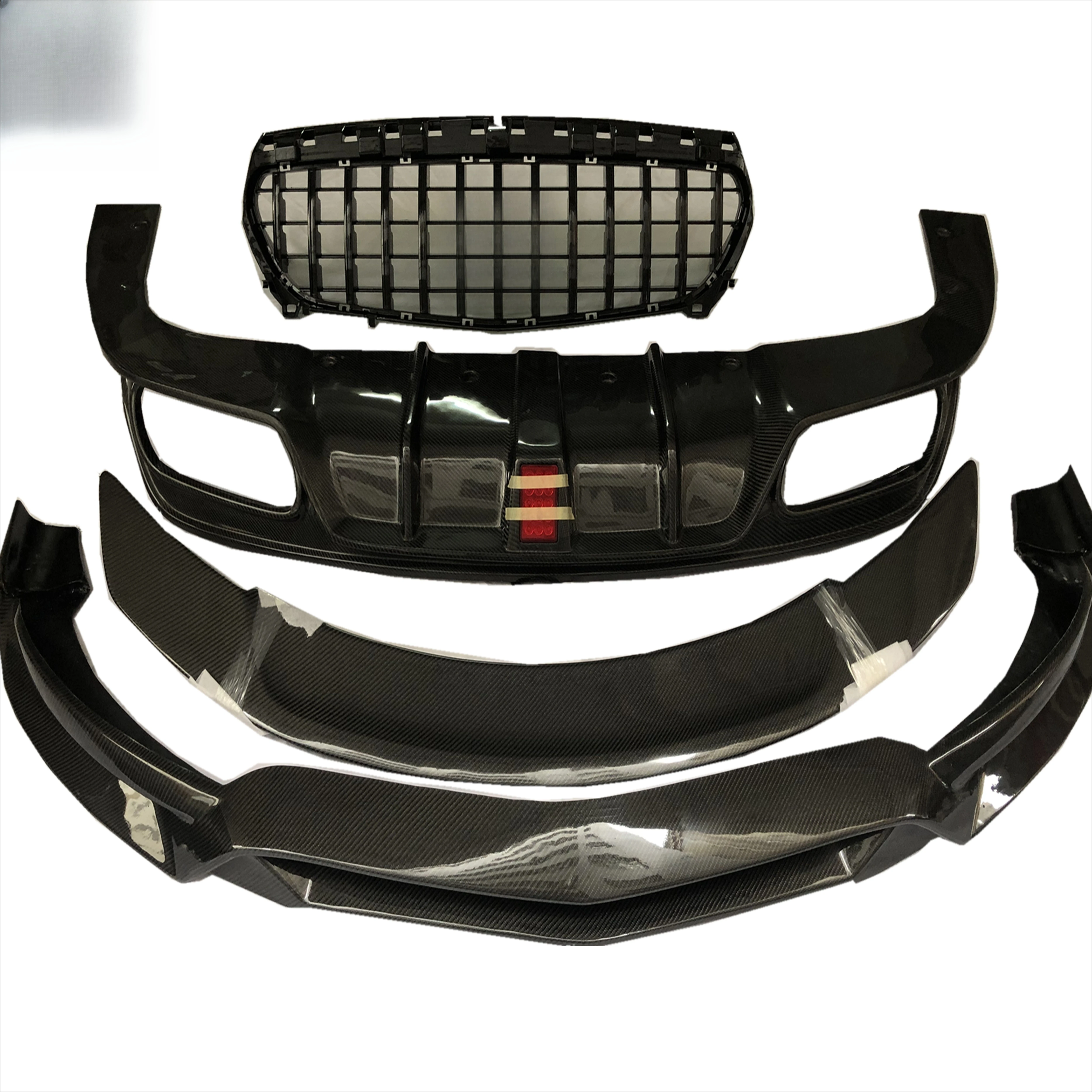 

Комплект карбонового кузова в стиле R1LED для Cla45 CLA200 CLA250 Class W117, передняя губа, задний диффузор, боковые юбки, решетка Spo