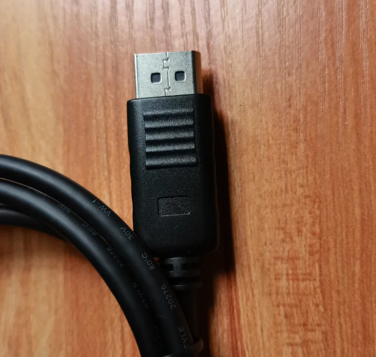 1.5M kabel DisplayPort 1.2 DP 90 stopni pod kątem 4K @ 60Hz 4K @ 122Hz HDR High Speed 32.4gbps Port wyświetlacza męski do Displayport męski