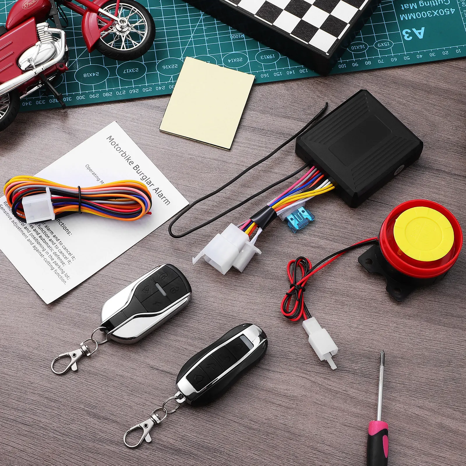 

Система сигнализации для мотоцикла с дистанционным управлением, громким звуковым сигналом, двумя пультами ДУ, регулируемой чувствительностью, усиленная защита, устройство для скутера