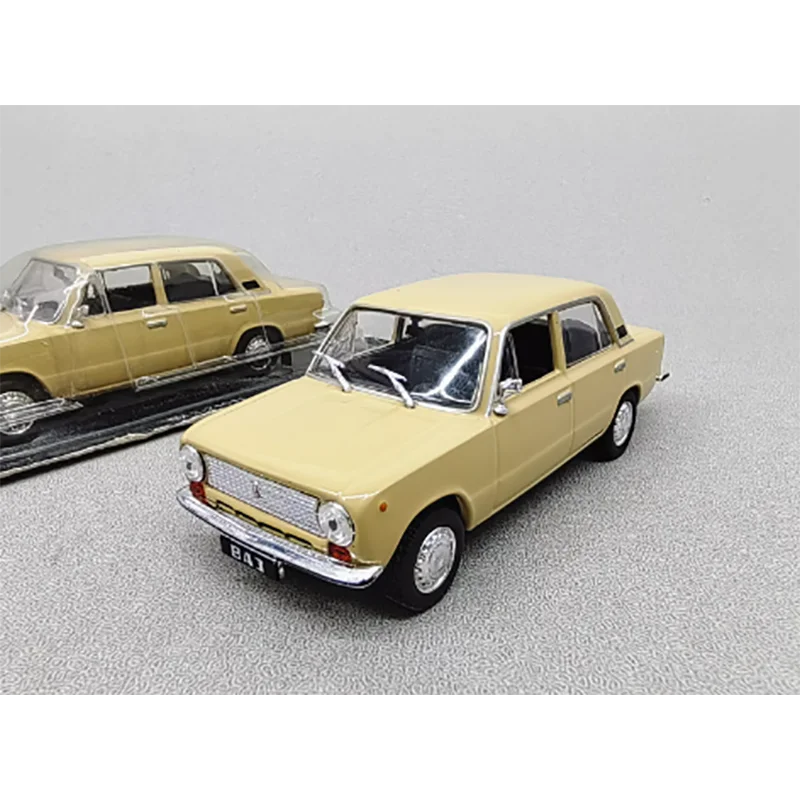 Russia Former Soviet Union Lada BA3 21011 Classic Alloy Car Collection Model 1/43 Adult Hobby Metal Toy Gift Ornament Souvenir