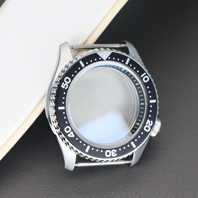 Cassa per orologio in argento da 42,5 mm Vetro zaffiro per SKX007 NH35 NH36 NH38 NH34 Movimento automatico Quadrante da 28,5 mm Parti di riparazione per orologi