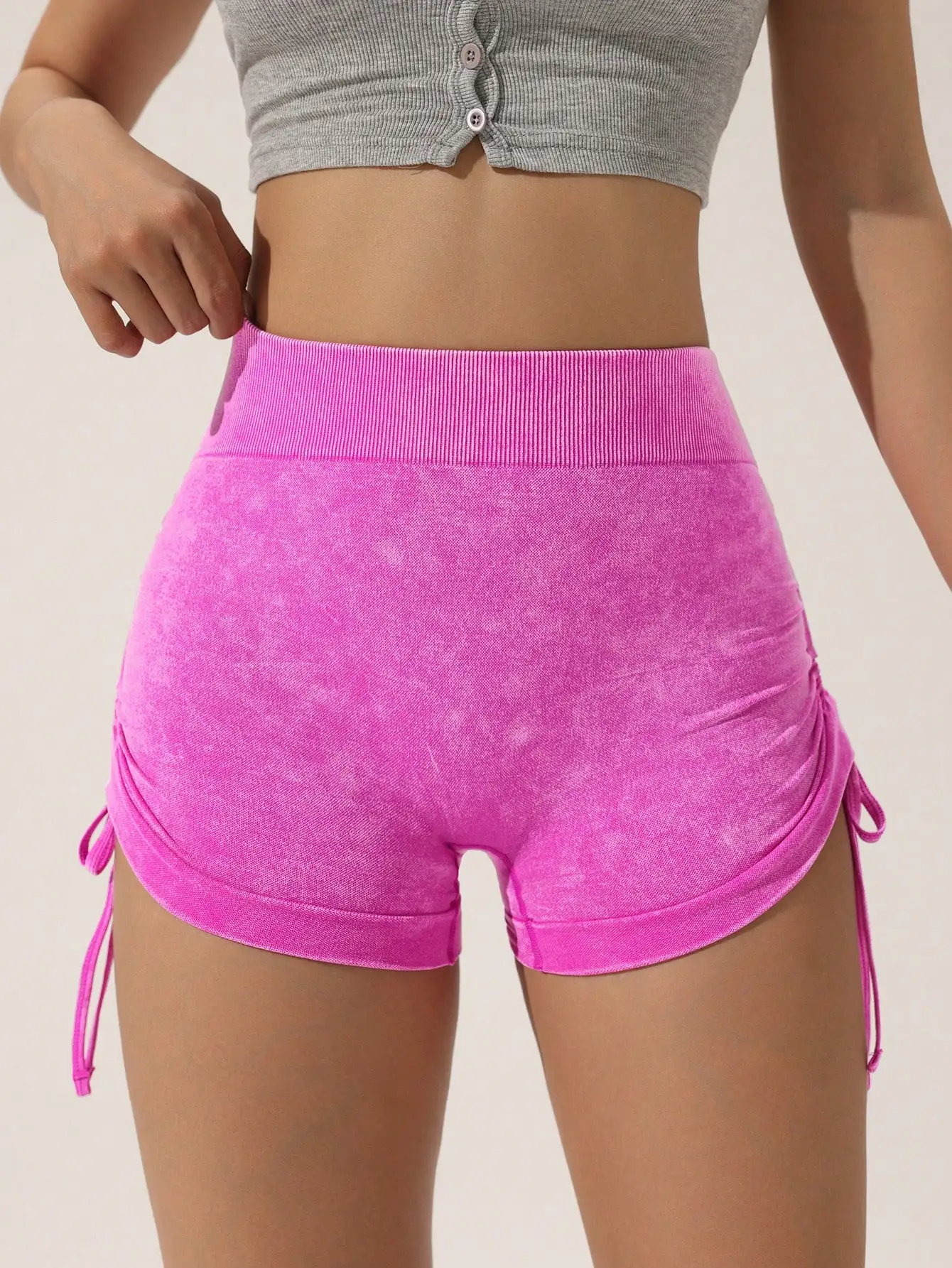 Matte craft summer three part pants yoga pants women's drawstring sports shorts European and American peach hip lifting fitness