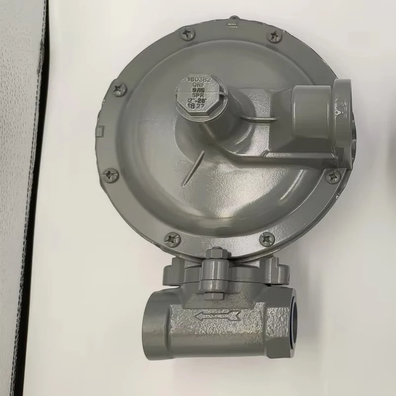 1803B2 منظم الموقد الهوائي الصناعي صمام التحكم في التدفق غاز البترول المسال صمام تخفيض الضغط المتوسط على مرحلتين