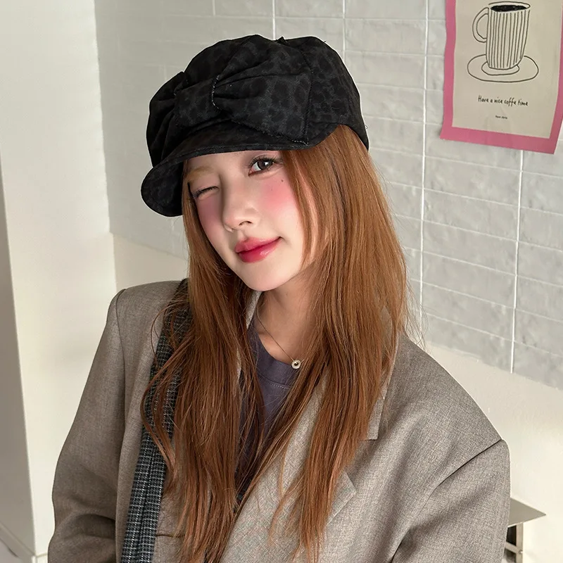 Koreanische personalisierte Leopardenmuster-Schleifen-Reitermütze, Frühling und Herbst, Retro-Britische Street-Fashion-Schirmmütze für Damen, Baskenmütze – Detail 2