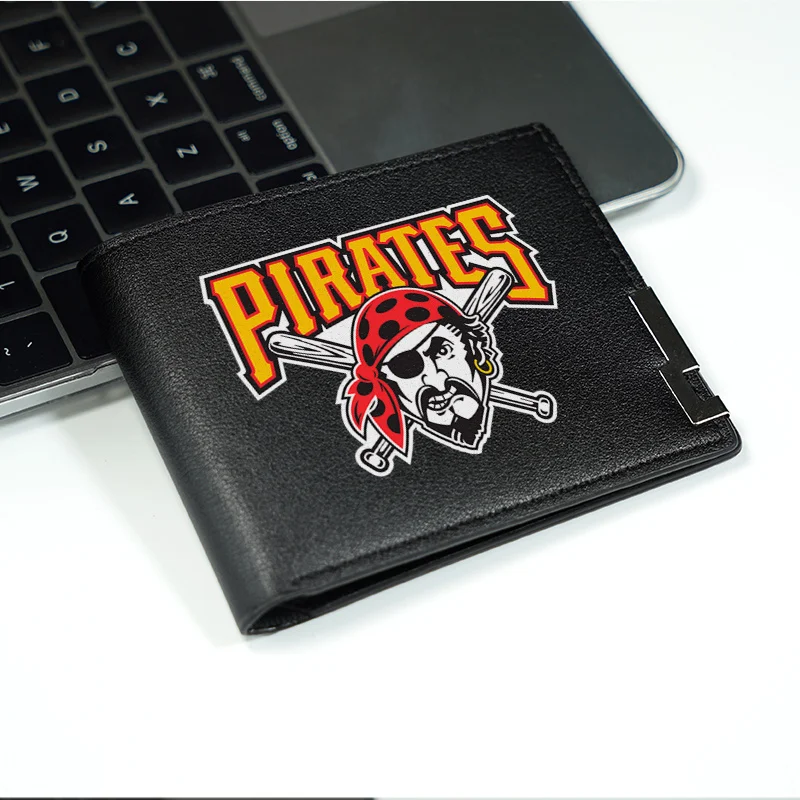 Portafoglio da uomo in pelle PU con logo Pirates, compatto, stile business, durevole, leggero, per uso quotidiano, accessorio alla moda