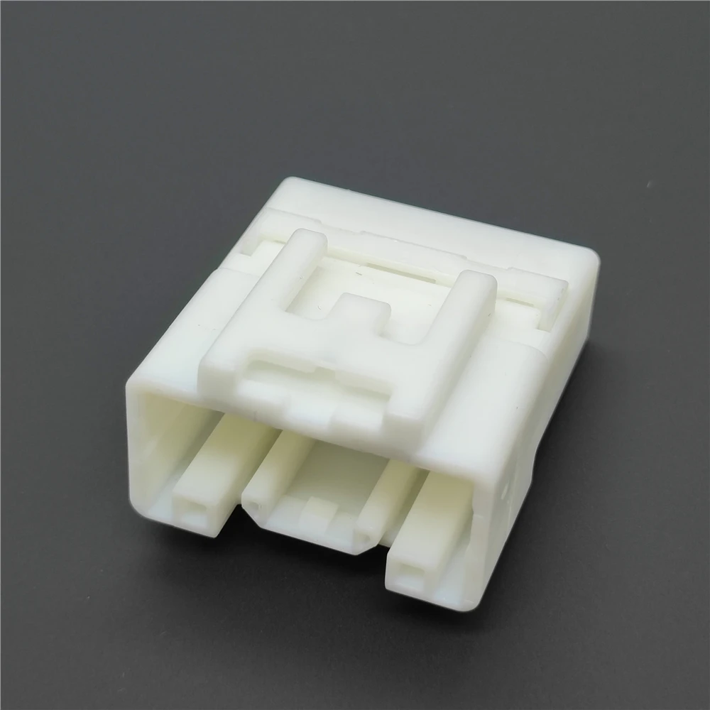 7282-5834 22 Pin Unsealed Automotive Connector Male 1.0III 040III Series 1.0mm PBT Natural for ECU Wiring