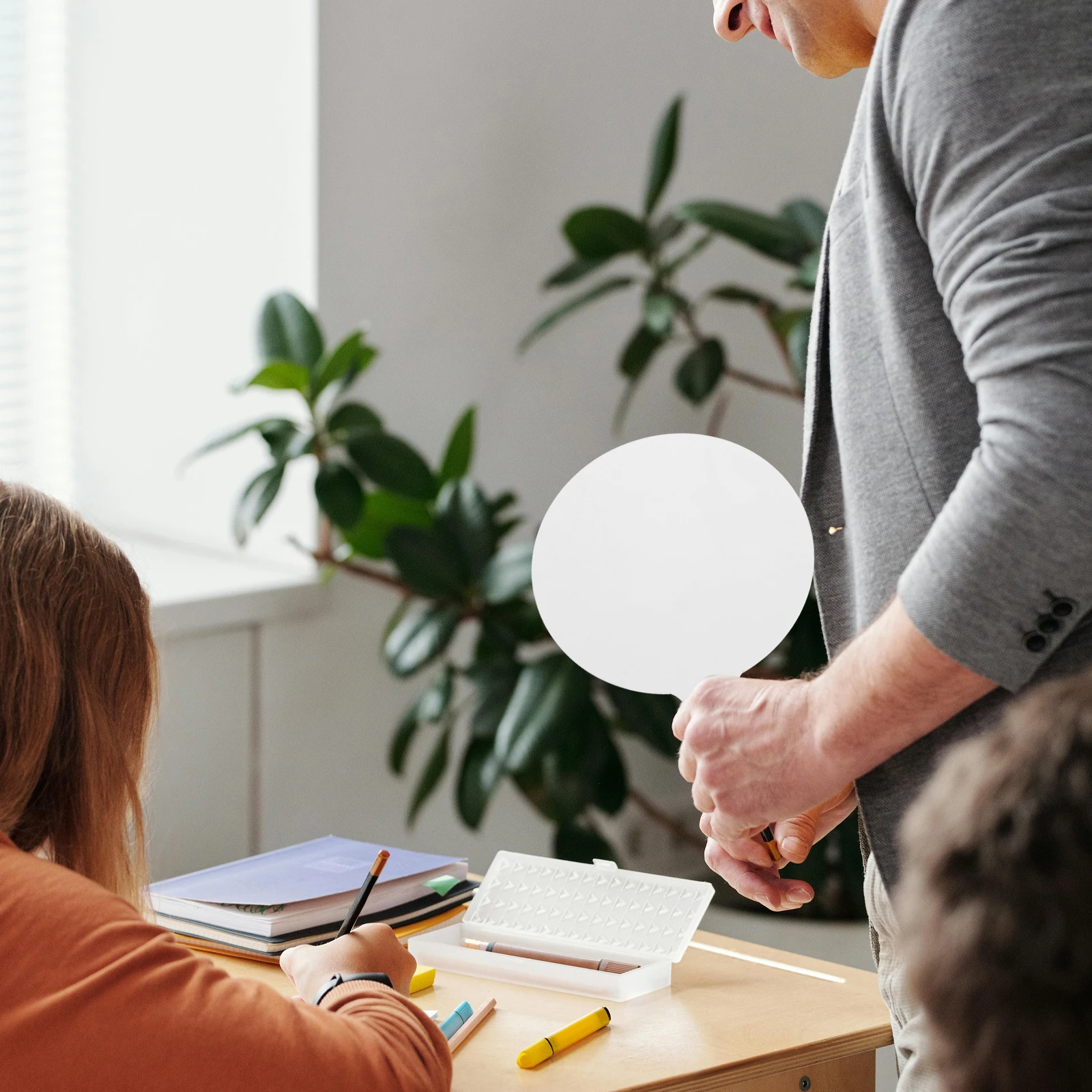 

2Pcs Dry Erase Handheld Whiteboard Paddle Double Sided Answer Board for Classroom Teaching Student Use Writable Marker Board