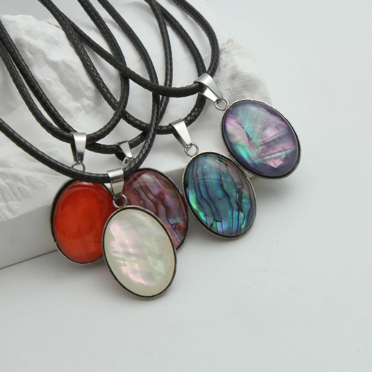 

14.27x22x4.6mmoval shaped natural popular black shell, white shell, abalone shell, pearl stone DIY necklace jewelry making