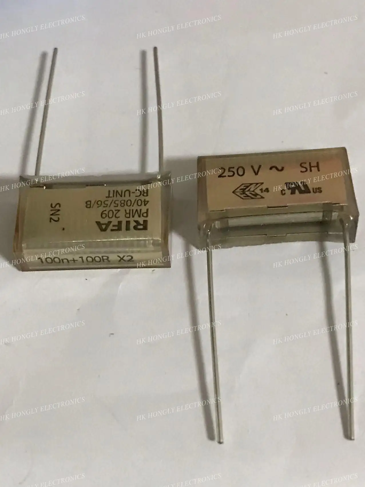 2PCS PMR209 PMR209MC 250V 100n+47R 100n+100R 250VAC 0.1uf+47R 0.1uf +100R X2 P=20.3mm CAPACITOR