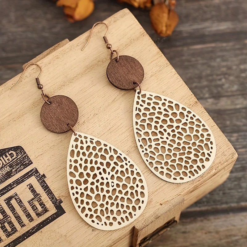 Vintage Hollow Out PU Leather Teardrop Earrings, Iron Ear Needle, No Plating, Daily and Gift Occasions, All Season Suitable