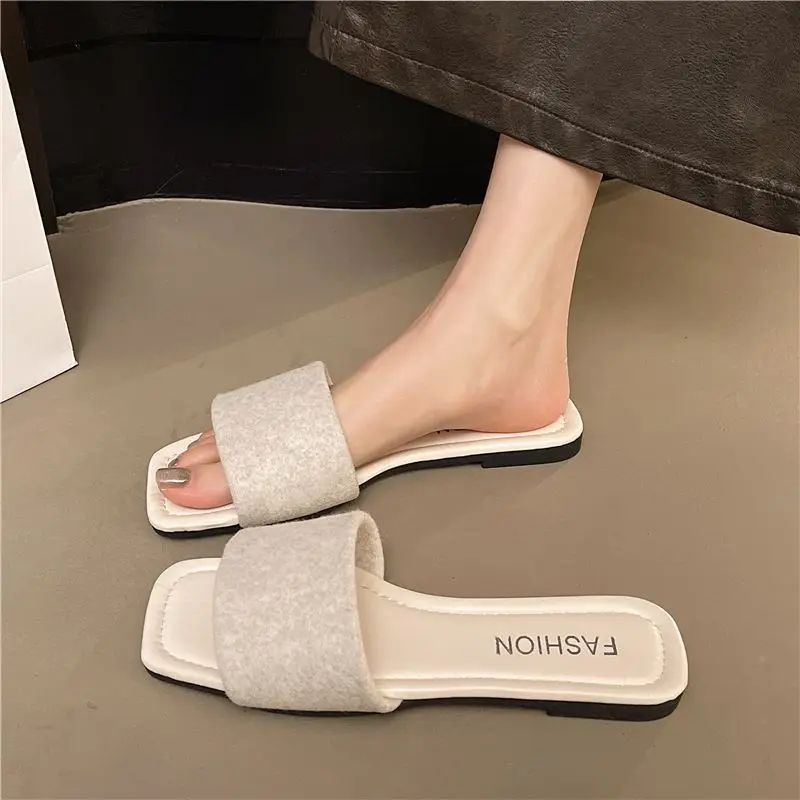 Новинка 2023 года, корейские шлепанцы с квадратным носком: французские шикарные сандалии на плоской подошве для женщин, пляжный курортный отдых