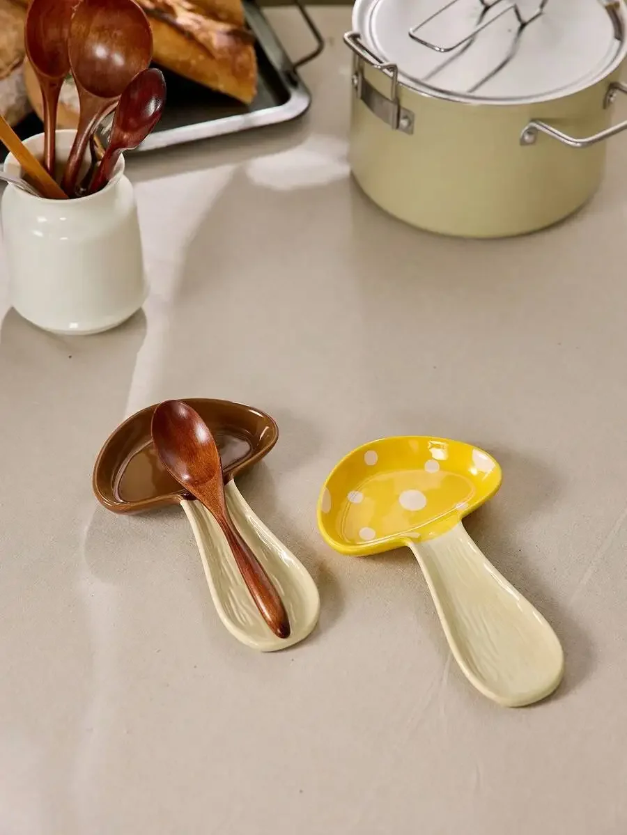 

1pc Ceramic Mushroom Shape Spoon Rest, Cute Mushroom Decor Spoon Holder Dish, Suitable For Cooking Spoon, Spatula
