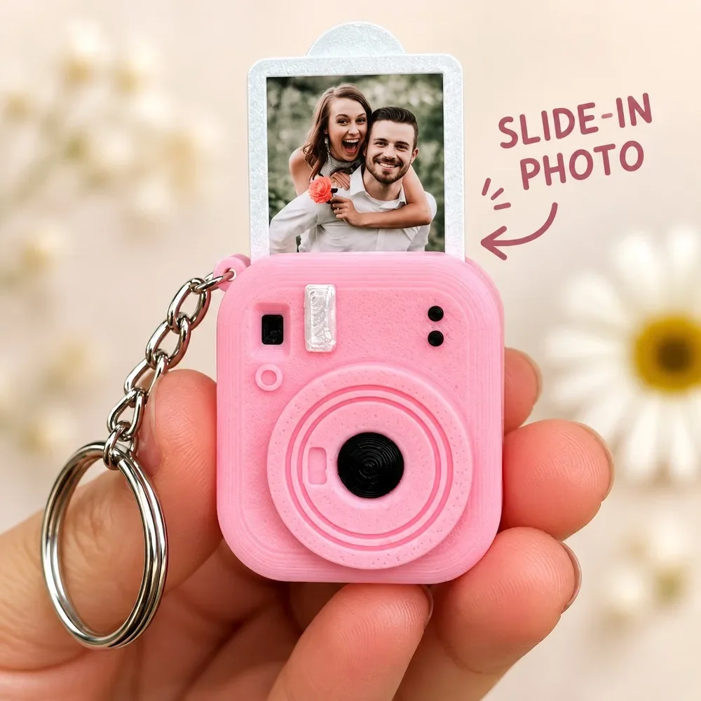 3D Printed Camera Shape Keychain with Photo Slot, Mini Picture Holder Bag Charm, Personalized Memory Gift for Couples Friends