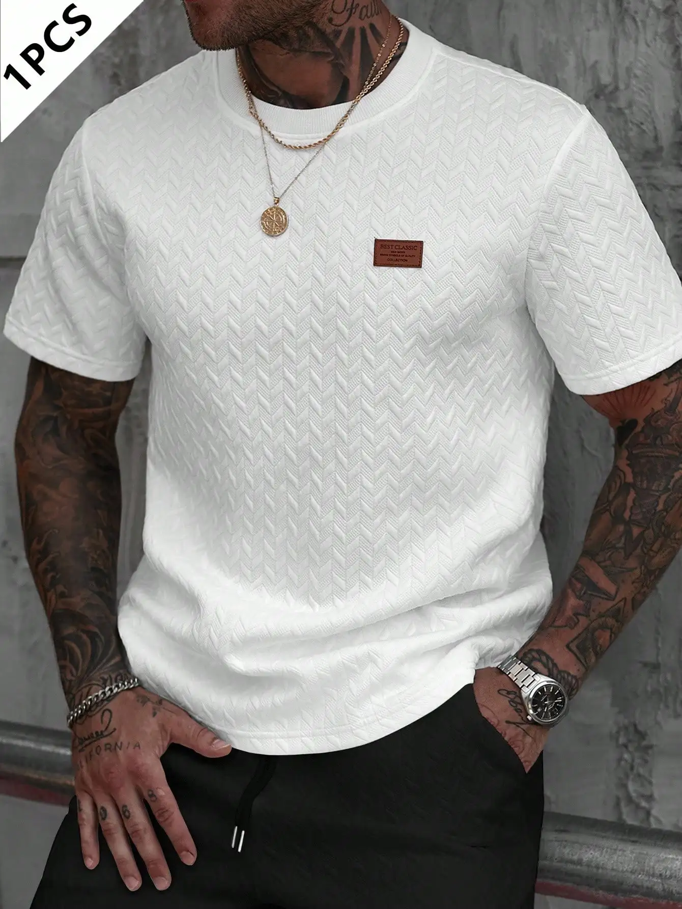 

Мужская белая футболка с коротким рукавом и жаккардовым узором «ёлочка» для повседневной летней носки