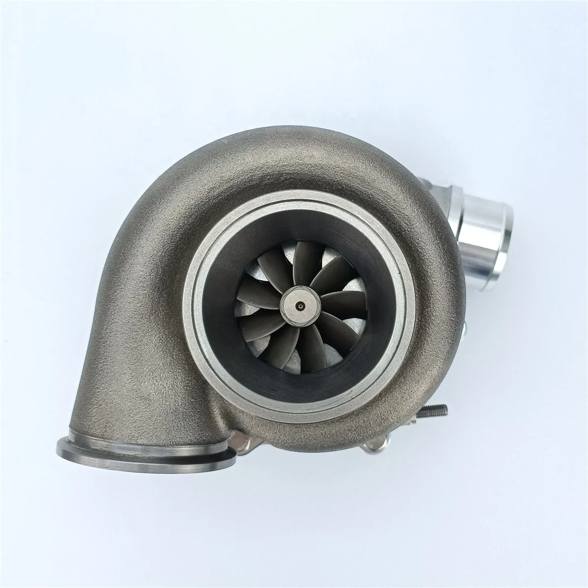 Turbosprężarka CRAFT Turbo G-Series G30-660 z odwróconym tokiem powietrza, mocowanie V-Band 880698-5002S 880694-5001S, przełożenie 0.83A/R, bez aktuatora.