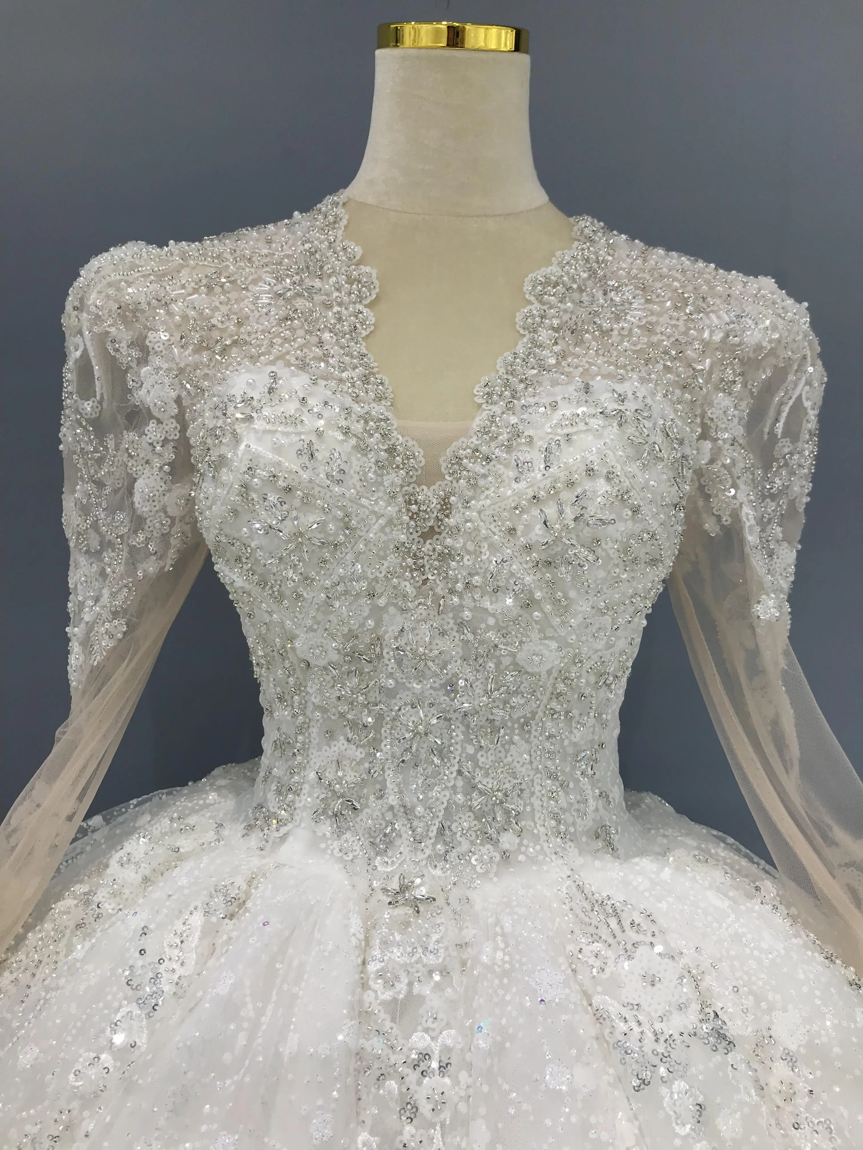 Kisswhite Xlove Collection customized 2024 Princess V neck long sleeves Lace Bridal Stuning Bridal Wedding Dresses