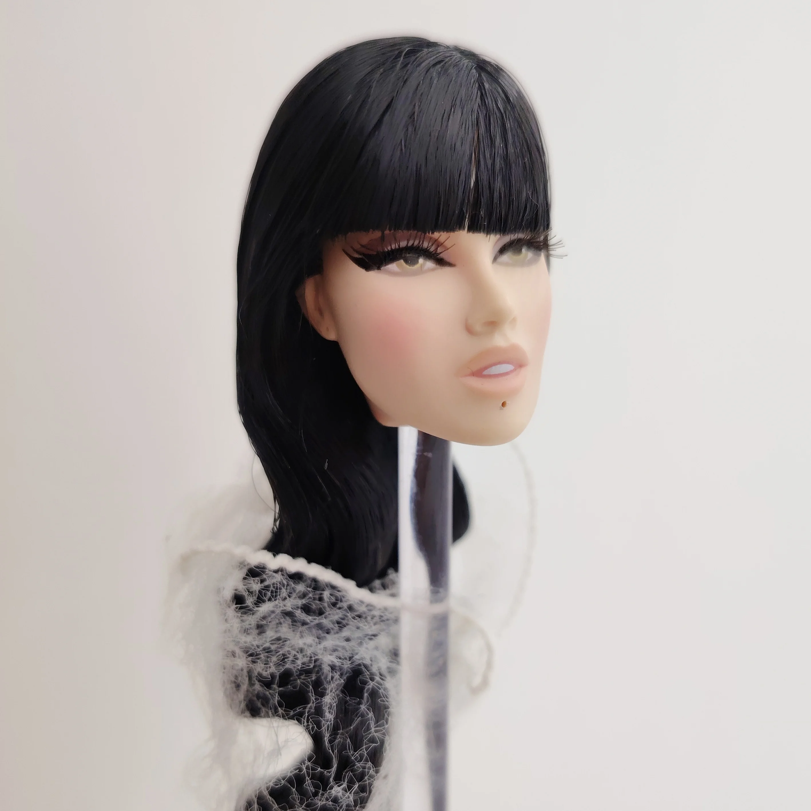 

Fashion Royalty Nufantasy Kesenia Valentinova Porcelain Skin 1/6 Scale Female Doll Head