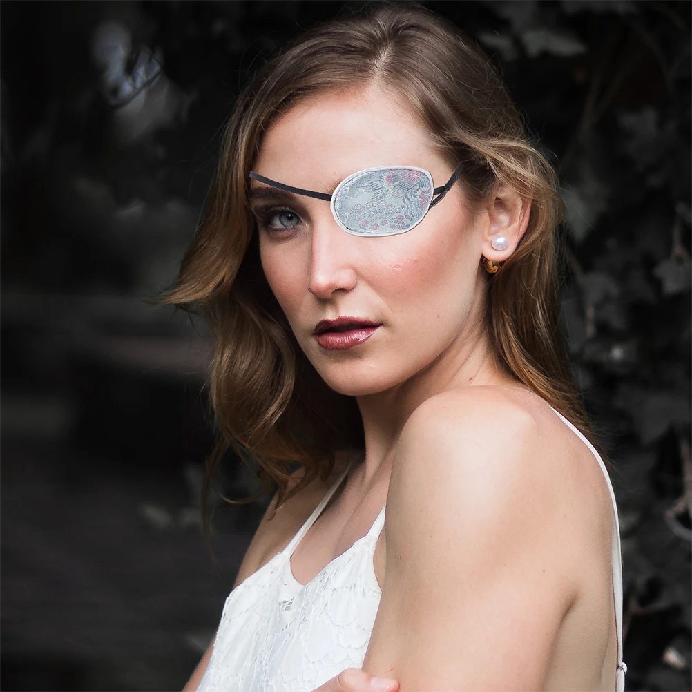 

2Pcs Breathable Real Silk Eye Patches Professional Amblyopia Covers Portable Lightweight Lazy Eye Treatment Accessory