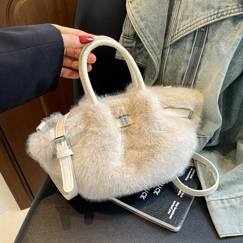 

Luxury Handheld Plush Shoulder Bag for Women Belt Design Furry Bucket Purse Handbags Winter Soft Faux Fur Female Crossbody Bags