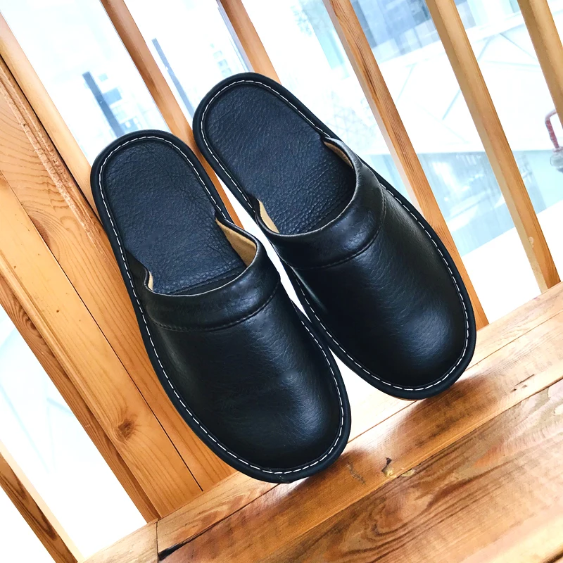 Indoor men's leather slippers home family cheap shoes 2024 autumn flat mules women slippers zapatos de hombre