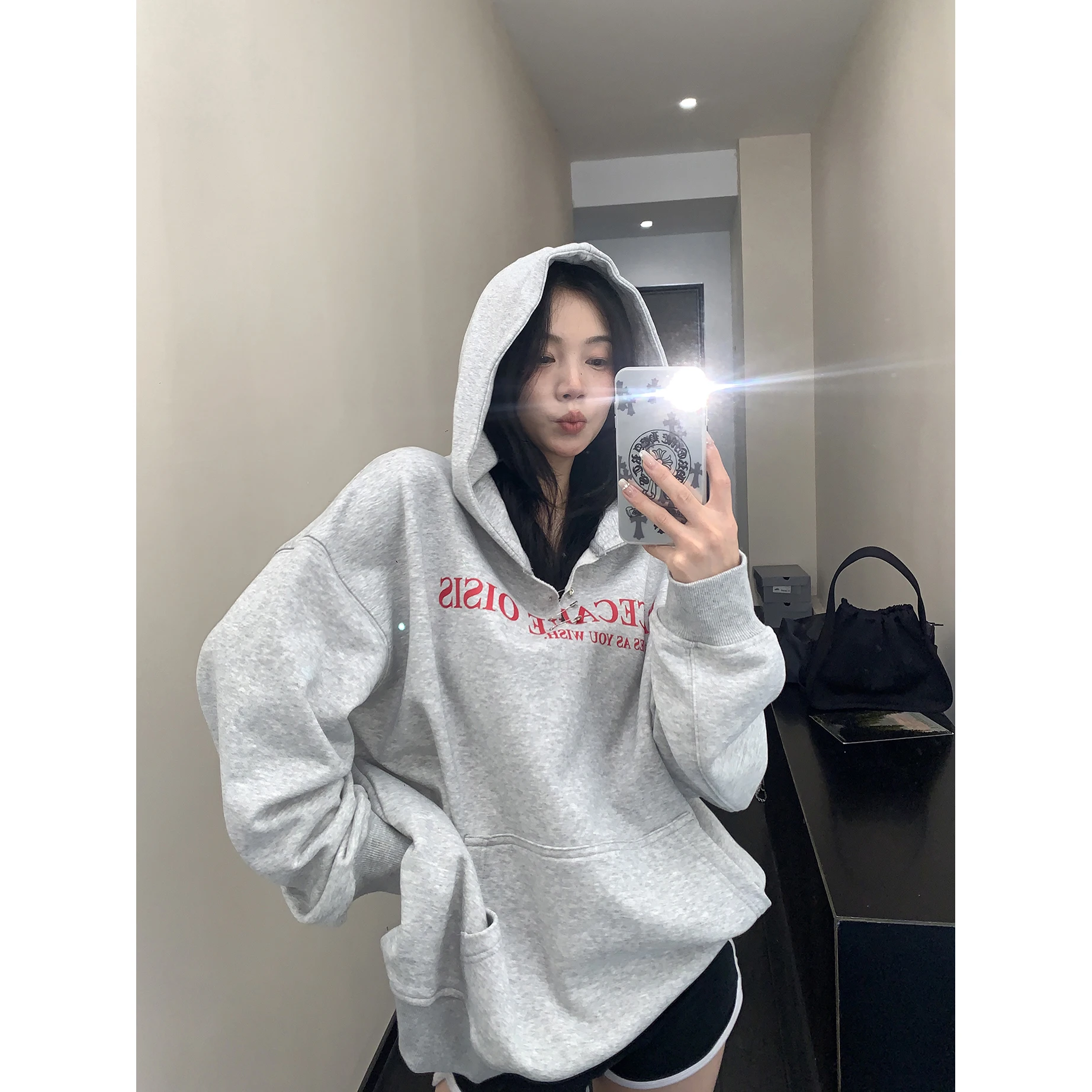 

Новинка весенней коллекции: Женская толстовка свободного кроя с V-образным вырезом и длинными рукавами, хлопковая, повседневная, от бренда Oisis