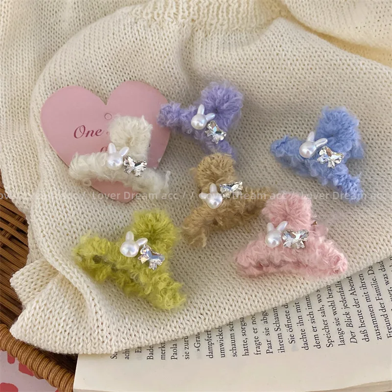 Pasadores de felpa de Color conejo con diamantes de imitación de mariposa de Corea del Sur, Clip para el cabello, dulce y lindo, agarre de trompeta,