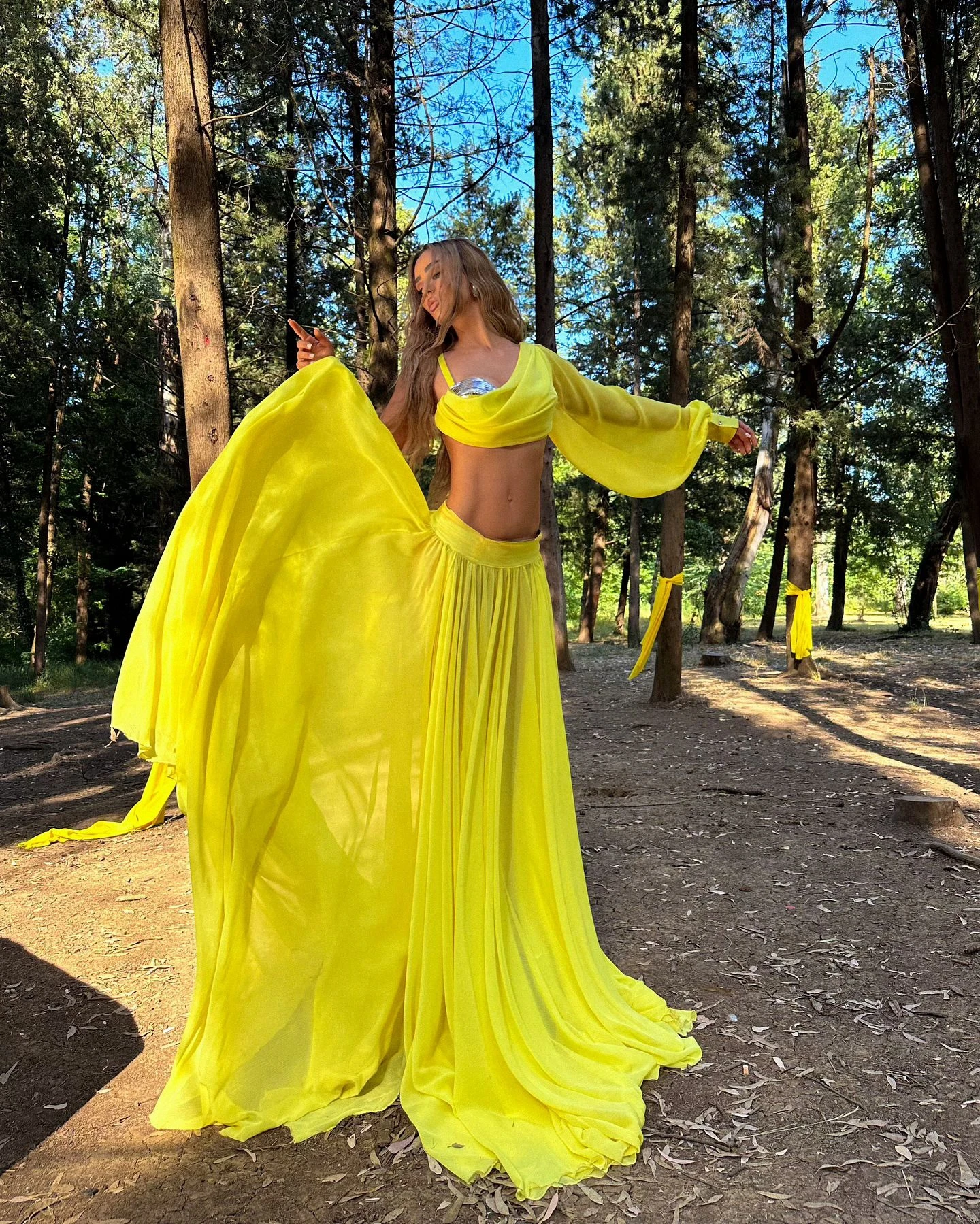 Two Piece Set Women Summer Sexy Chic Solid Yellow One Shoulder Short Top Side High Slit Pleated Chiffon Long Skirt Sets