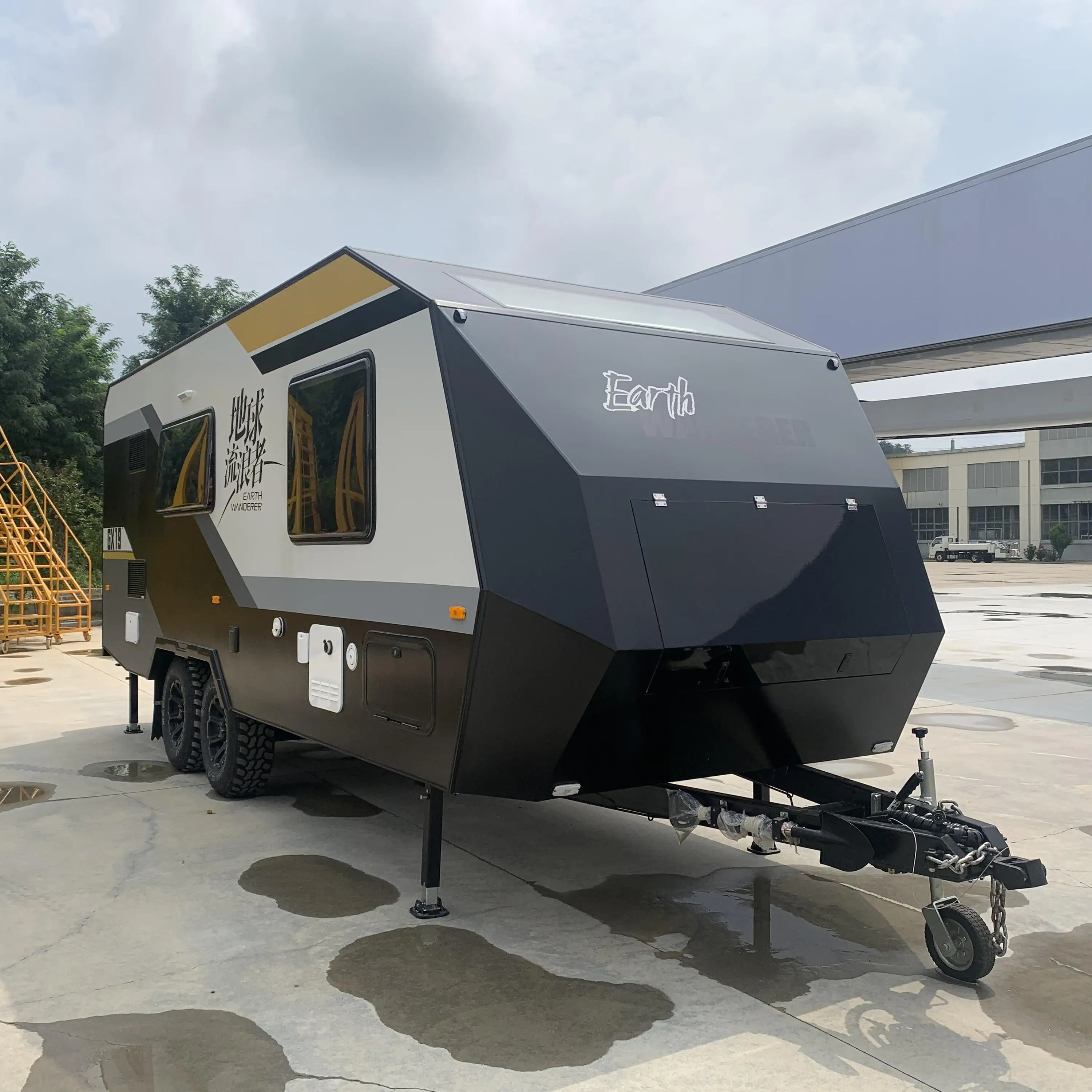 Russia Off-Road RV Caravan Van Insulation Compartment Panel Camping Camper Trailer with Two Burner Kitchen