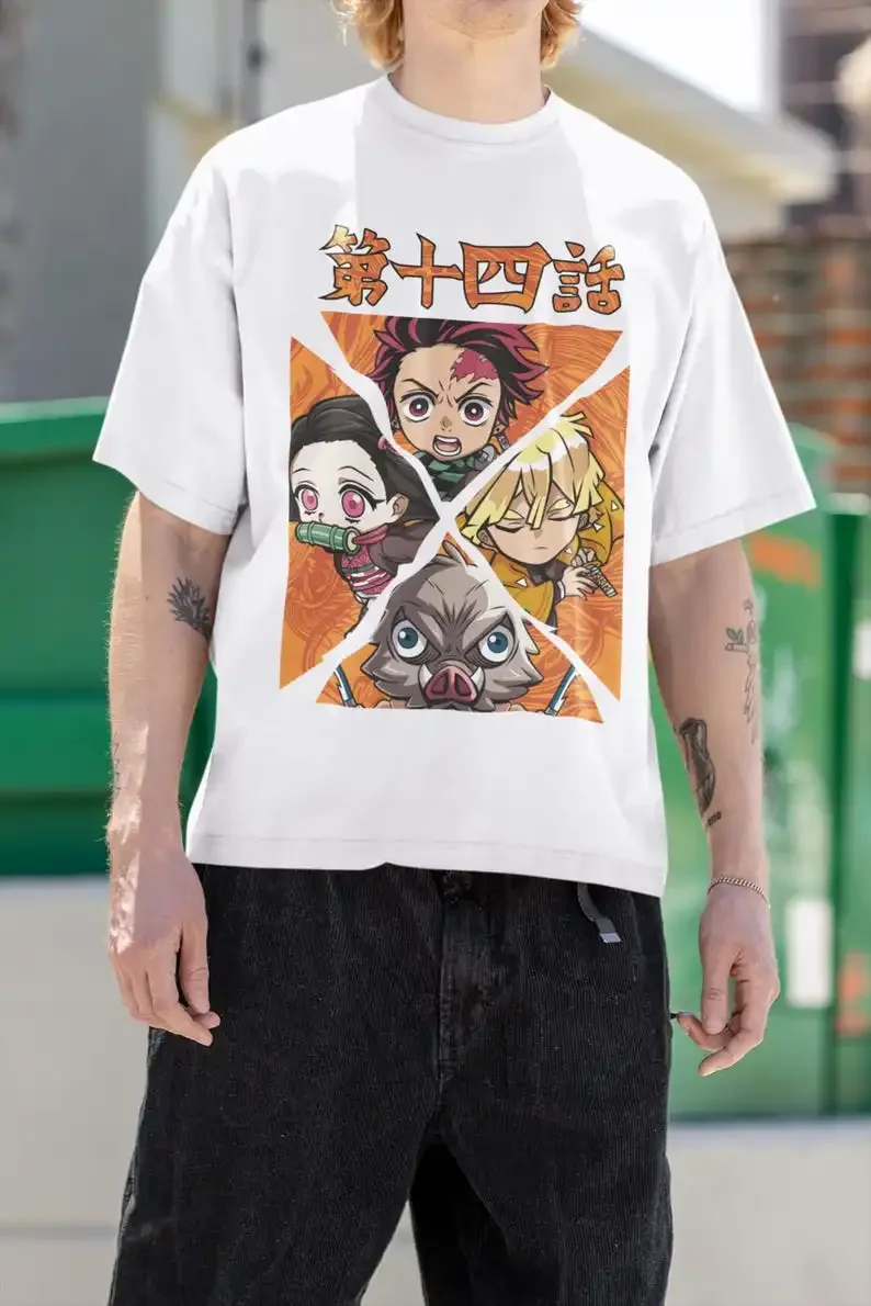 Camiseta unisex Sword Fighters - Diseño de anime japonés, Era Manga de los años 2010, Ropa de batalla épica, Regalo de acción de espada, C inspirado en Japón