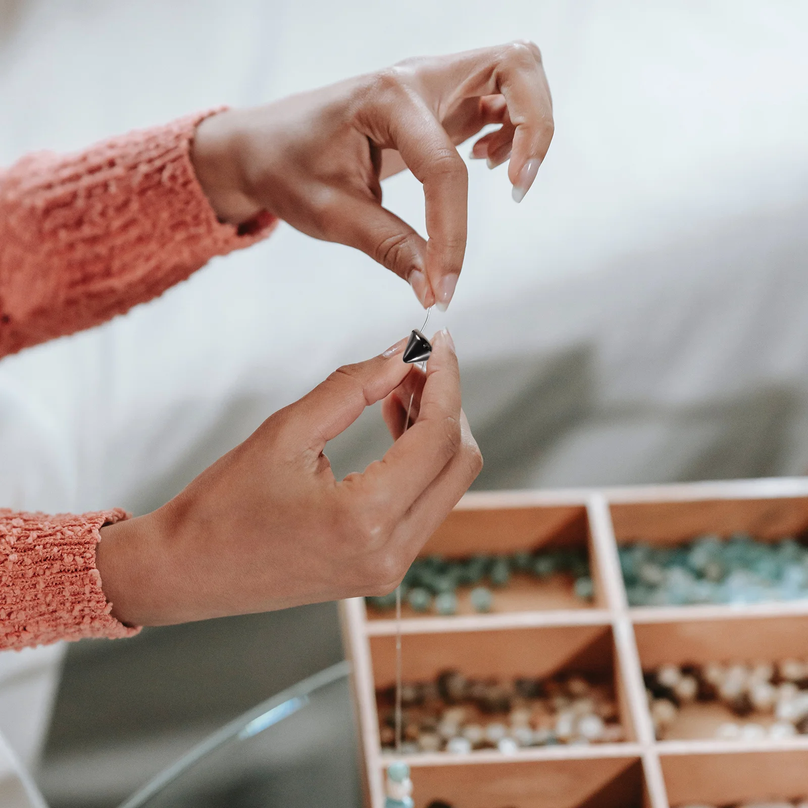 100 stks Bullet Spike Kegel Studs Ketting DIY Tassen Schoenen Jassen Spacer Kralen Sieraden Accessoire Punk Kledingstukken Accessoires