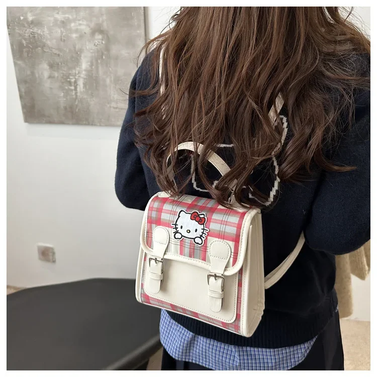 حقيبة ظهر Hello Kittys Sanrios للأطفال بتصميم جديد للترفيه حقيبة ظهر للسفر محمولة بكتف واحد على طراز الكلية للفتيات