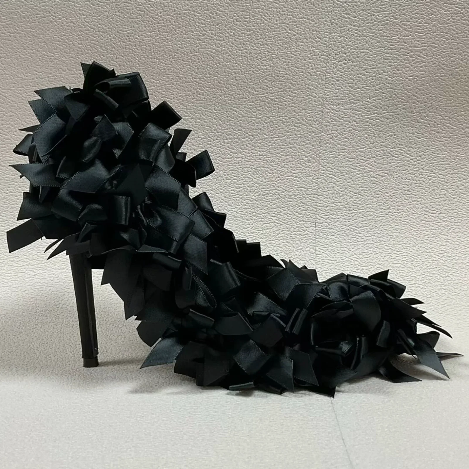 

Black Satin Butterfly-Knot Women Pumps 2025 Summer New Fashion Shallow High Heels Pointed Toe Stiletto Heel Casual Sandals