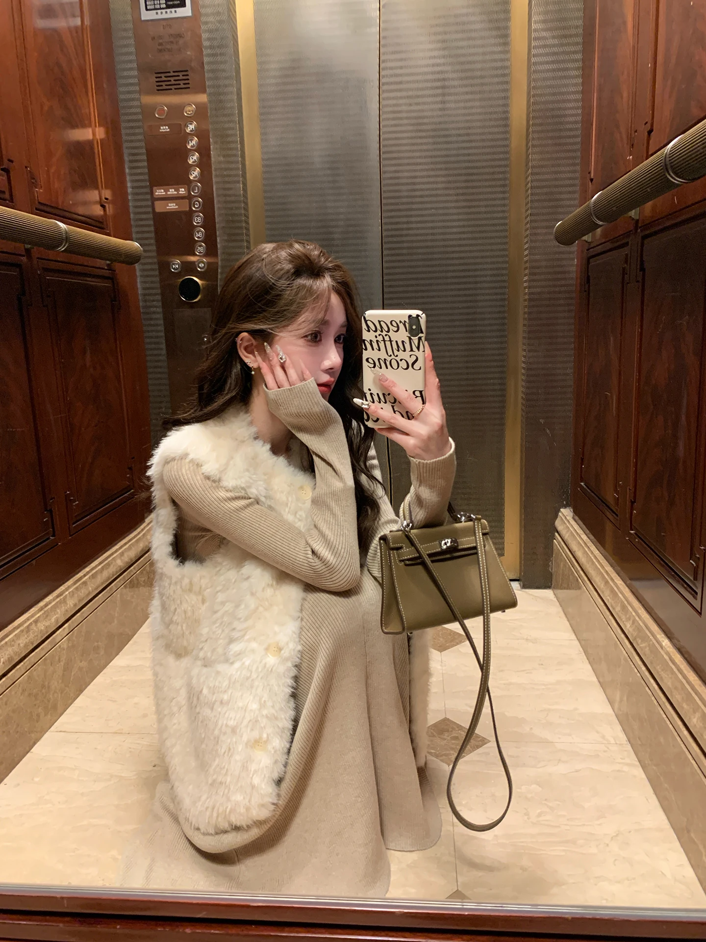 Cappotto di pelliccia ecologico autunnale e invernale da donna elegante e alla moda, gilet di pelliccia ispessito e caldo