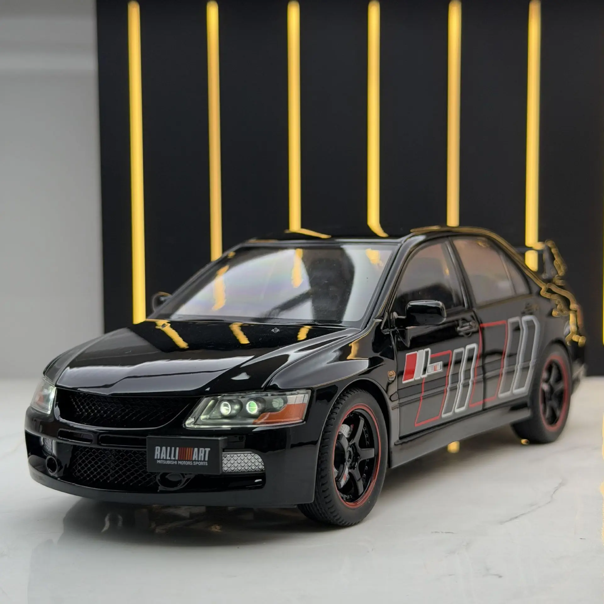 

1:24 EVO 9th Generation Latte Art Version Sports Car Sound and Light Pullback Toy Diecast Alloy Car Model Collectible