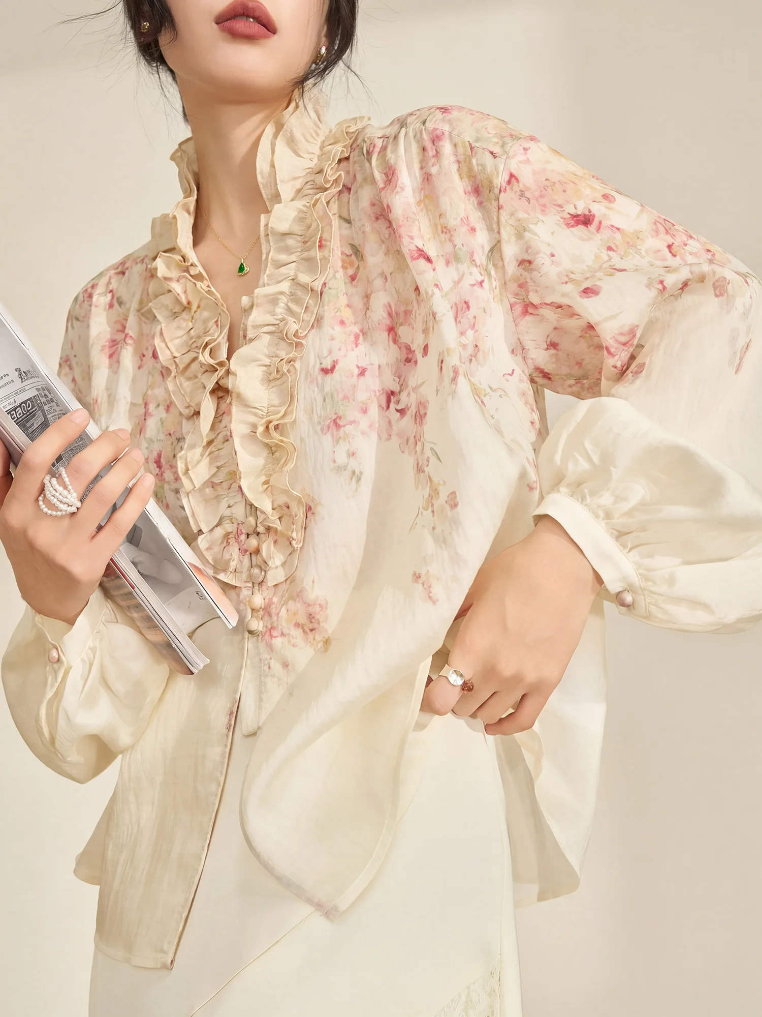 

Elegant V-Neck Long Sleeve Floral Print Shirt Women's Design Spring Fashion Top Flowing Era Gathered Hemline Commute Style
