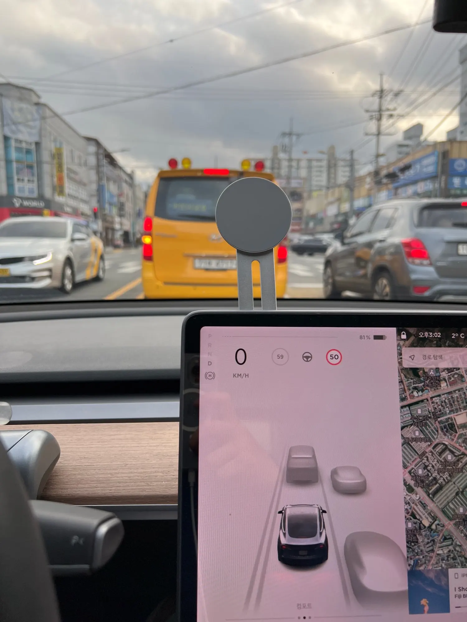 Magnetic Phone Holder For iPhone 13 14 Series Collapsible Metal Aluminum Alloy Paste Type Phone Stand For Tablet iMac Notebook