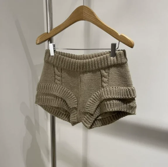 Variant: Khaki