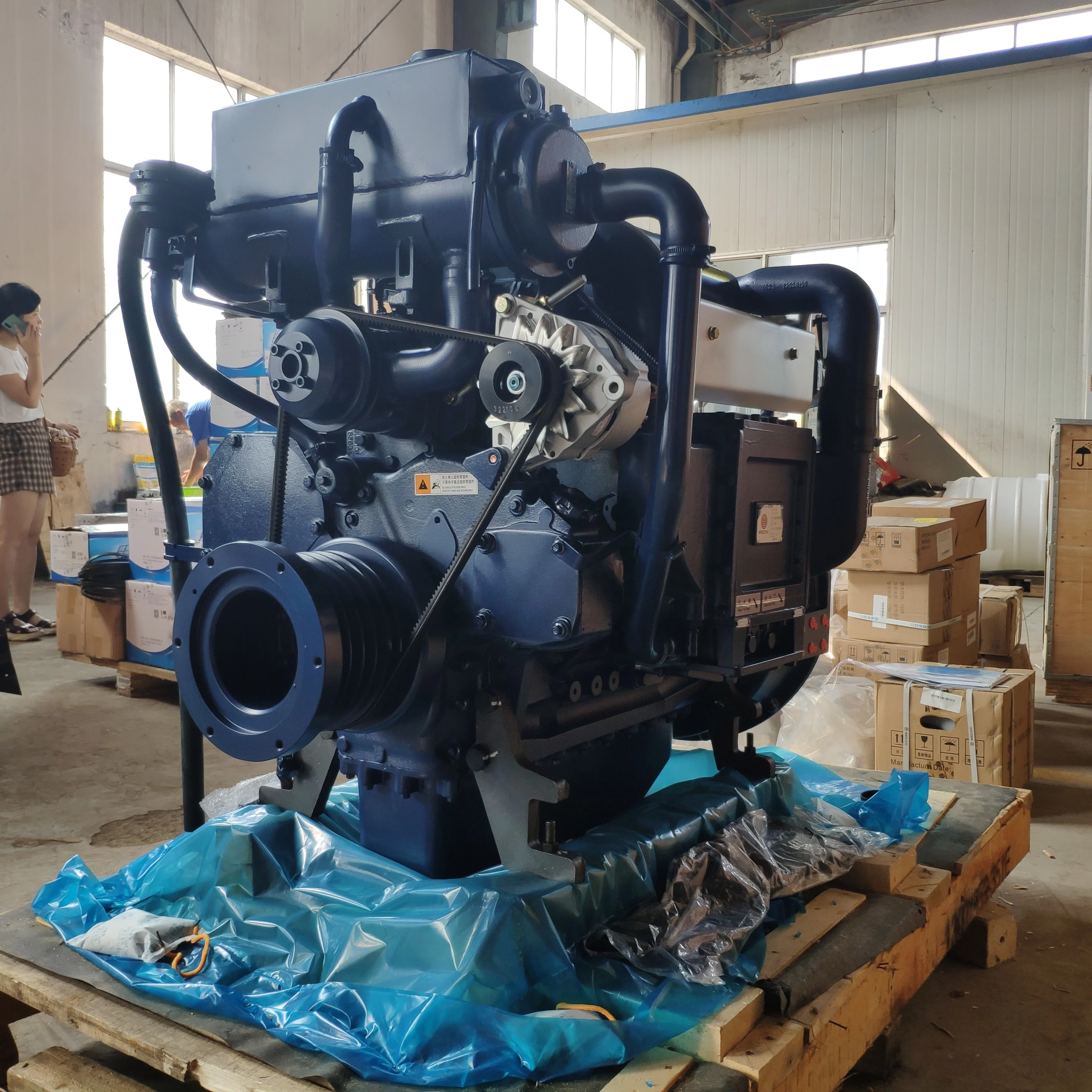 50 PS 70 PS 100 PS 150 PS 180 PS Inboard-Marine-Dieselmotor für Yachtboot