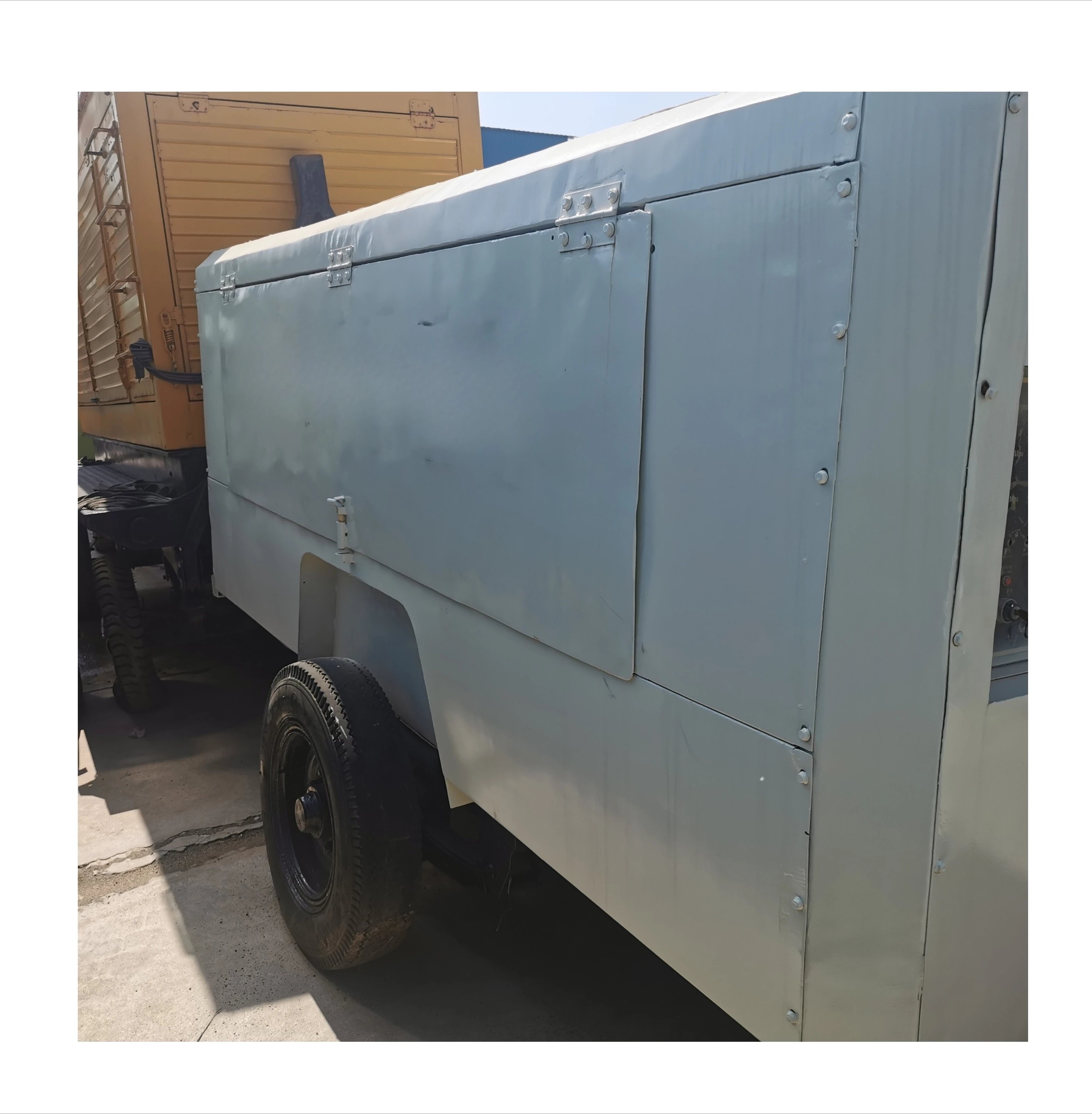 Factory Used 400 Cfm Portable Diesel Screw Small Second Hand Air Compressor on Sale
