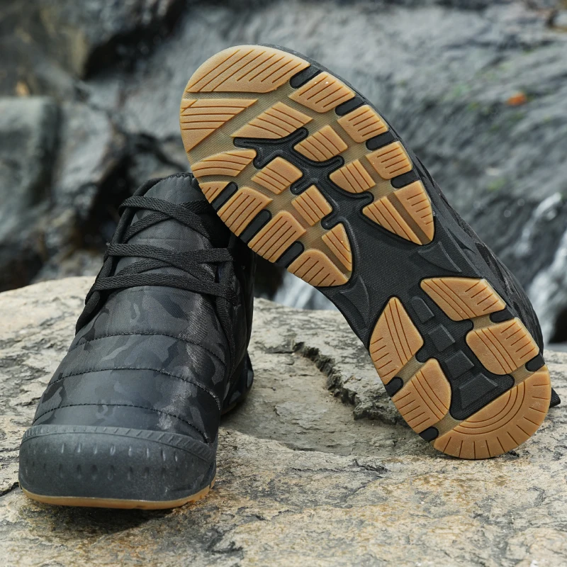 新しい冬のメンズファッショナブルなフリース暖かいスノーブーツ、アウトドアハイキングブーツ、綿靴、高齢者向けの綿ブーツ