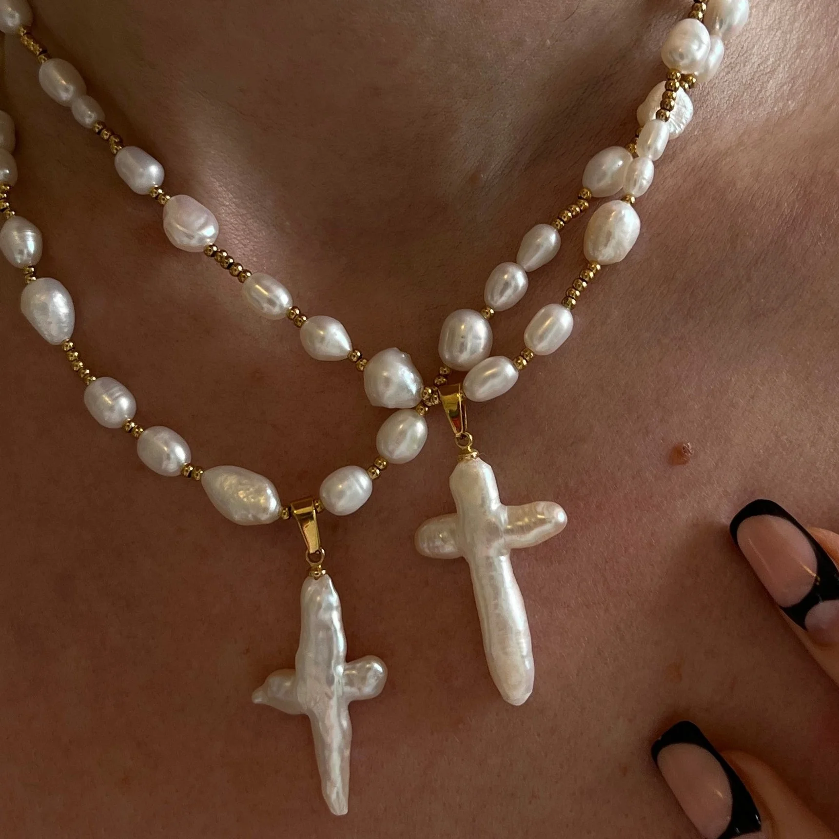 

Creative New Cross Pearl Necklace for Women Stainless Steel Beads Pendant Jewelry Party Gift