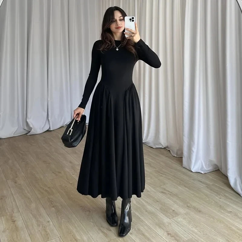 

2026 New Women Solid Color Long Sleeve Round Neck Casual Comfort Maxi Skirt Dress Fashion Elegant Temperament Womens Outfit