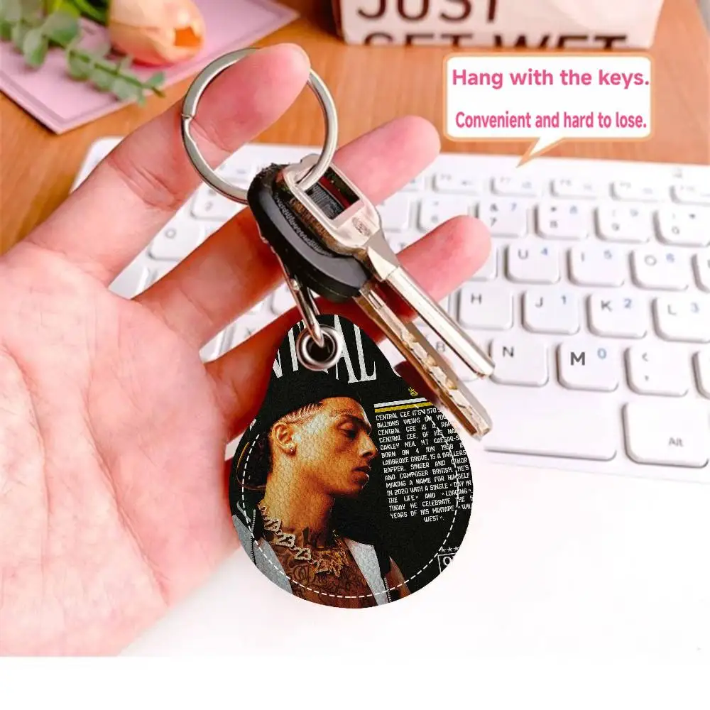 حامل بطاقة الوصول الجلدي من Singer Central Cee، سلسلة مفاتيح قطرة الماء، غطاء حماية لبطاقة الحافلة