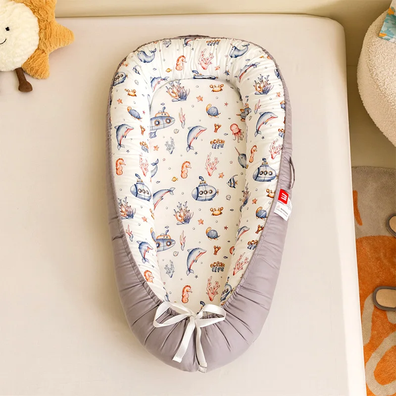 Portable Baby Cribs Removable and washable portable pressure proof crib middle bed Baby Furniture Baby pillow travel crib