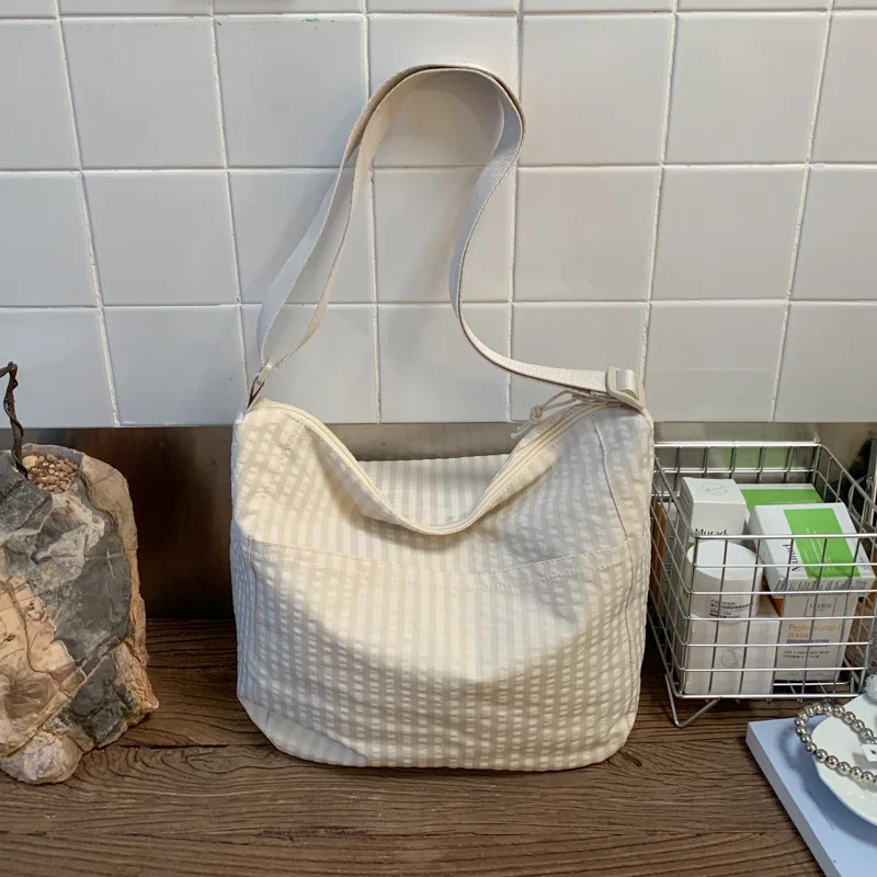 

Casual and simple stylish tote bag for women2026New trendy large-capacity shoulder crossbody bag, versatile and fashionable wome