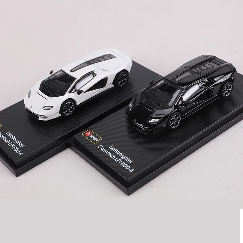 Модель автомобиля Burago 1:64 Lamborghini Countach LPI 800-4 из сплава